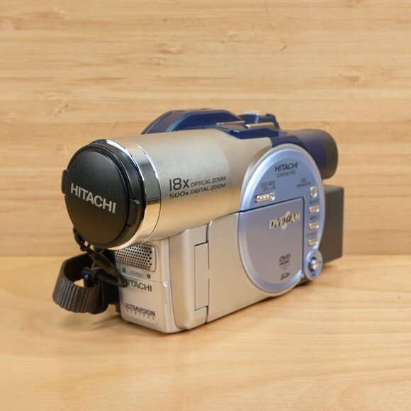 Hitachi DZ-MV505A DVD Handycam Camcorder, 18x Optical Zoom, Made in Japan - Picture 2 of 9